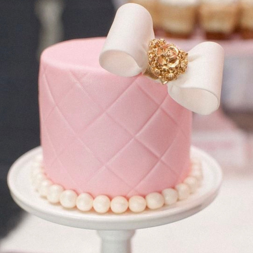 Breast Cancer Pink Ribbon Cake in Dubai - Cookies, Cupcakes, Macarons ...